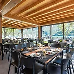 Trilago Hotel
