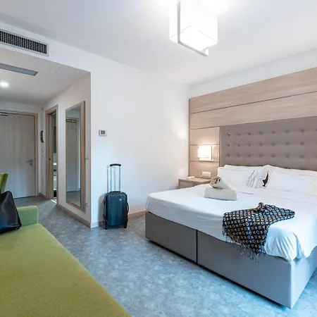 Hotel Trilago 3*